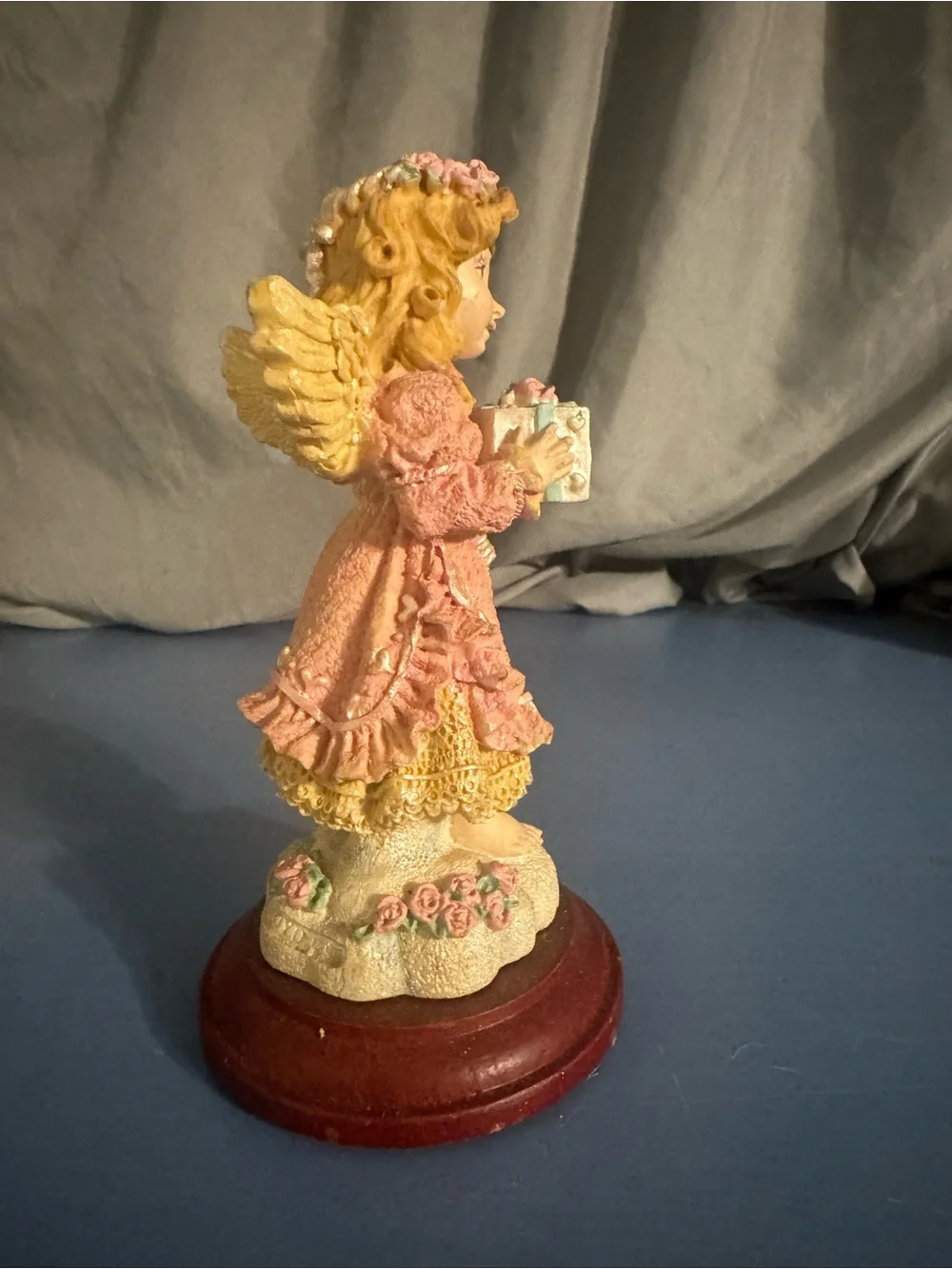 Vintage House Of Lloyd Giving Angel 1996 Christmas Around the World Figurine